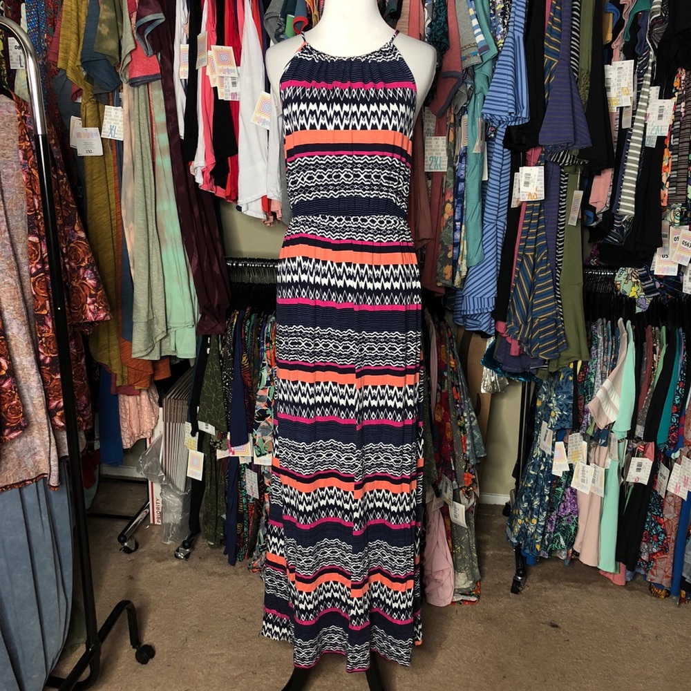 🚫 NFS 🚫 Skies are Blue Halter Tribal Print Dress